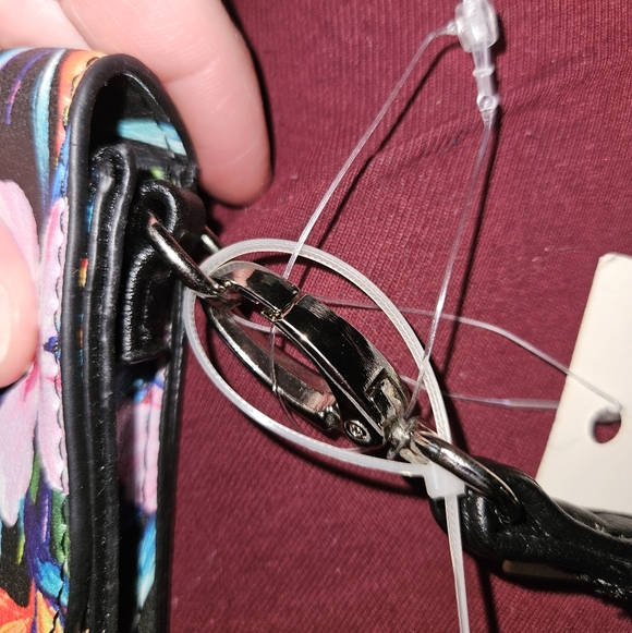 Madden Girl Cell Phone Crossbody Bag - Picture 13 of 16